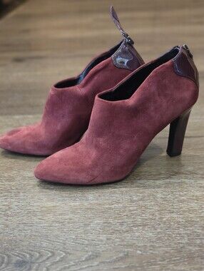 Franco Sarto Burgundy Suede Ankle Booties / Bootie Heels (Size 7)